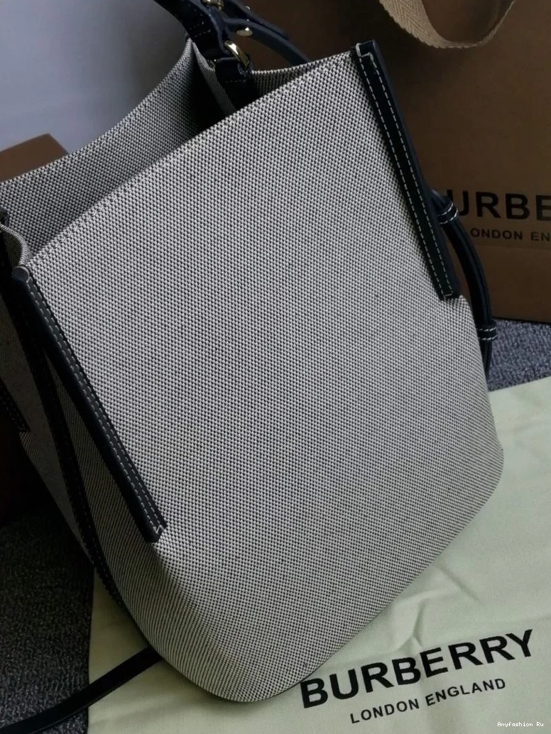 Bucket Unisex Burberry Bags 51757 0819